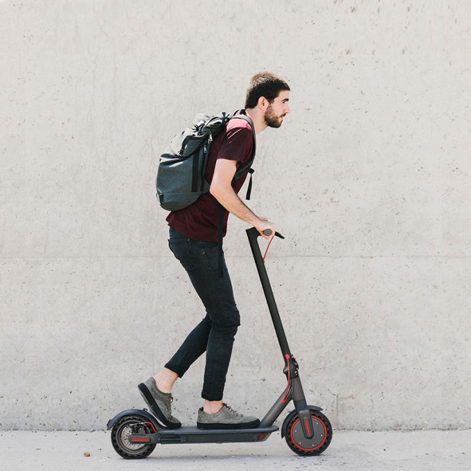 Elektrische step AERIUM AOVO PRO zwart