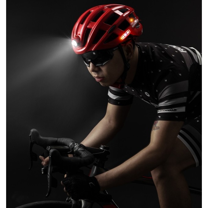 Helm AERIUM ROCKBROS Ultralight met LED-zaklamp zwart