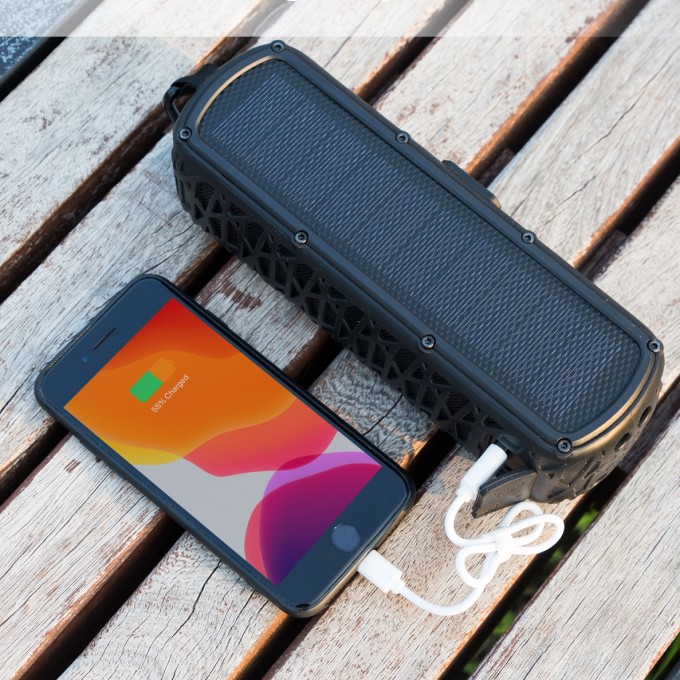 Draagbare Bluetooth-luidspreker met powerbank AERIUM S5000 Solar Outdoor